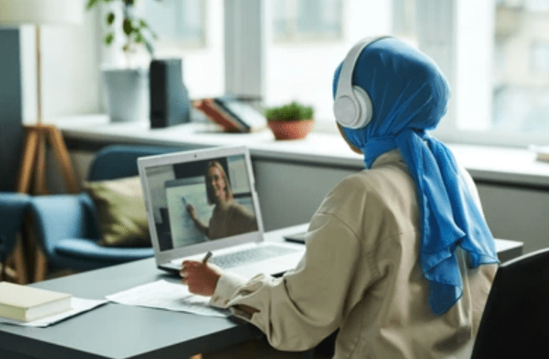 Case: Samina’s Experiences in RetailCo.